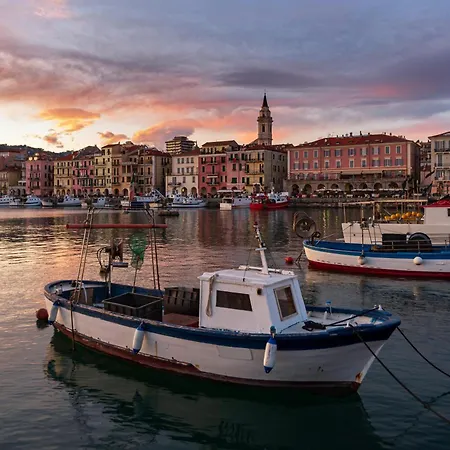 Gemma Marina Near Grock Museum - Happy Imperia